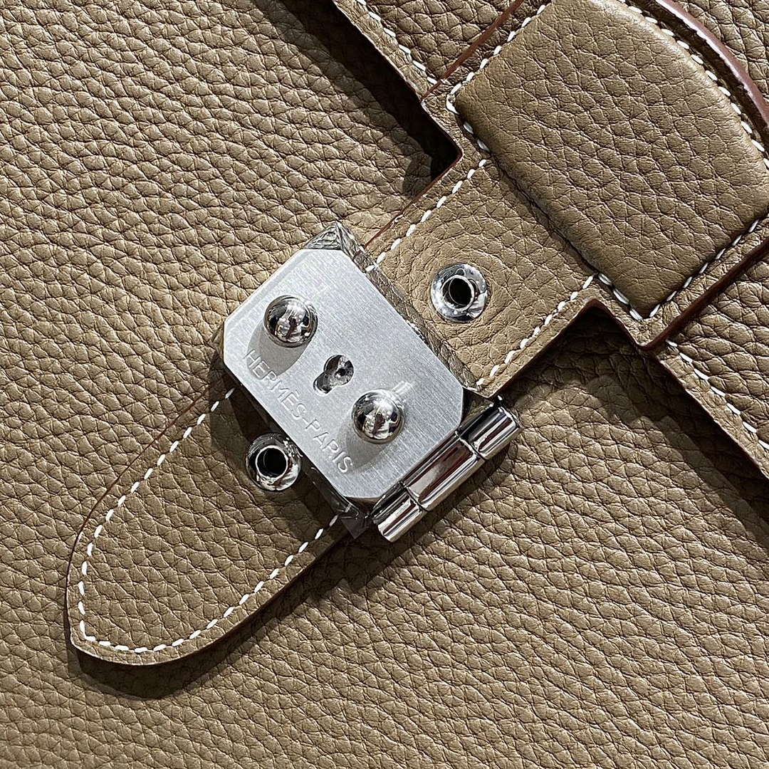 Hermes H074409CBH0 Men Sac a depeches light 1-37 briefcase Elephant Gray