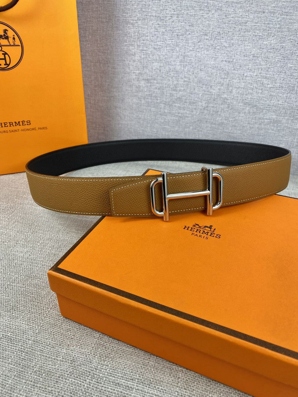 Hermes H074562CUZ3 Constance belt buckle & Reversible leather strap 38 mm H990022