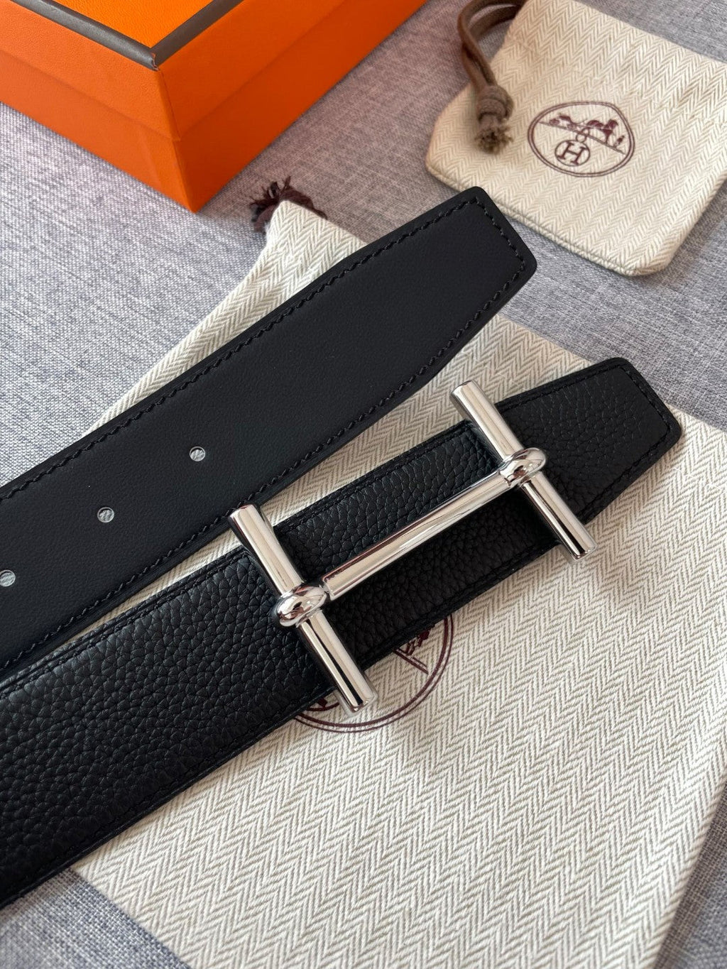 Hermes H074562CUZ3 Constance belt buckle & Reversible leather strap 38 mm H990035