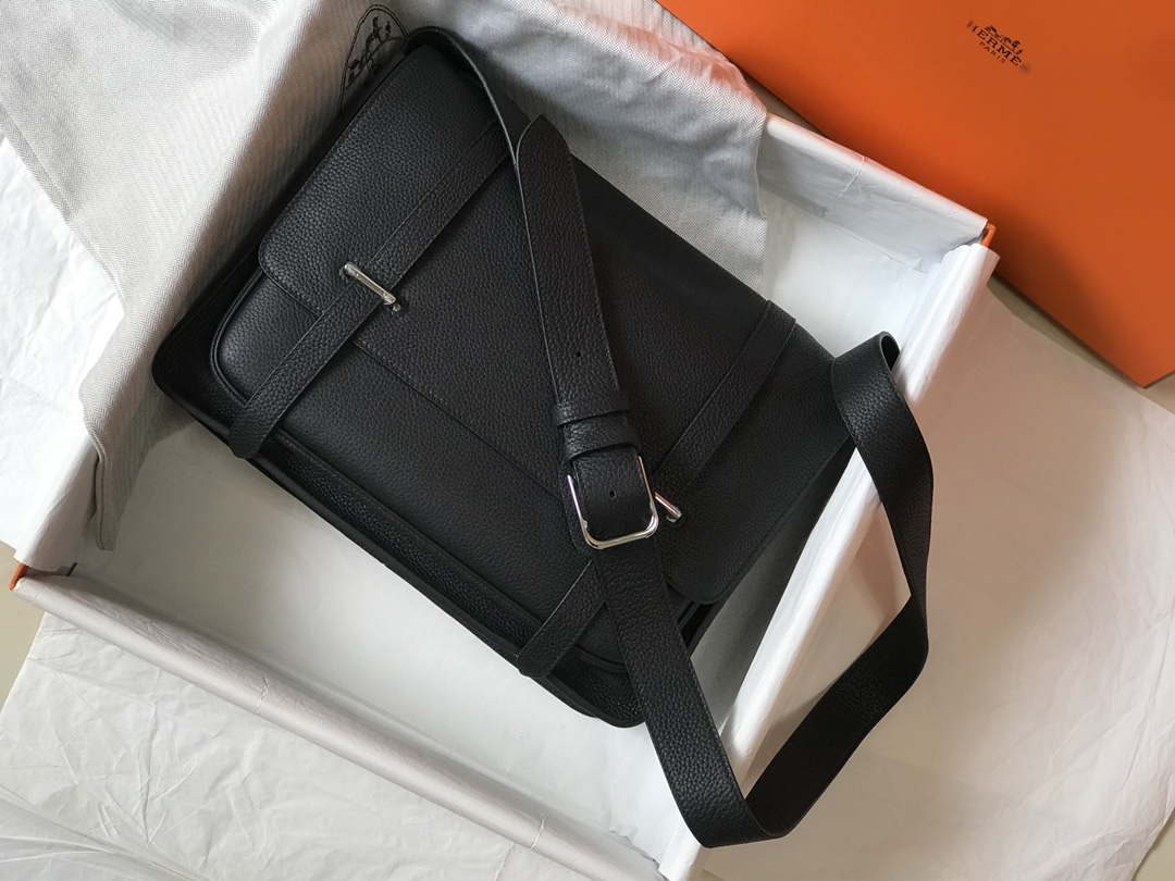 Hermes H074774CK37 Steve light messenger bag 34cm Black - Default Title - View 3