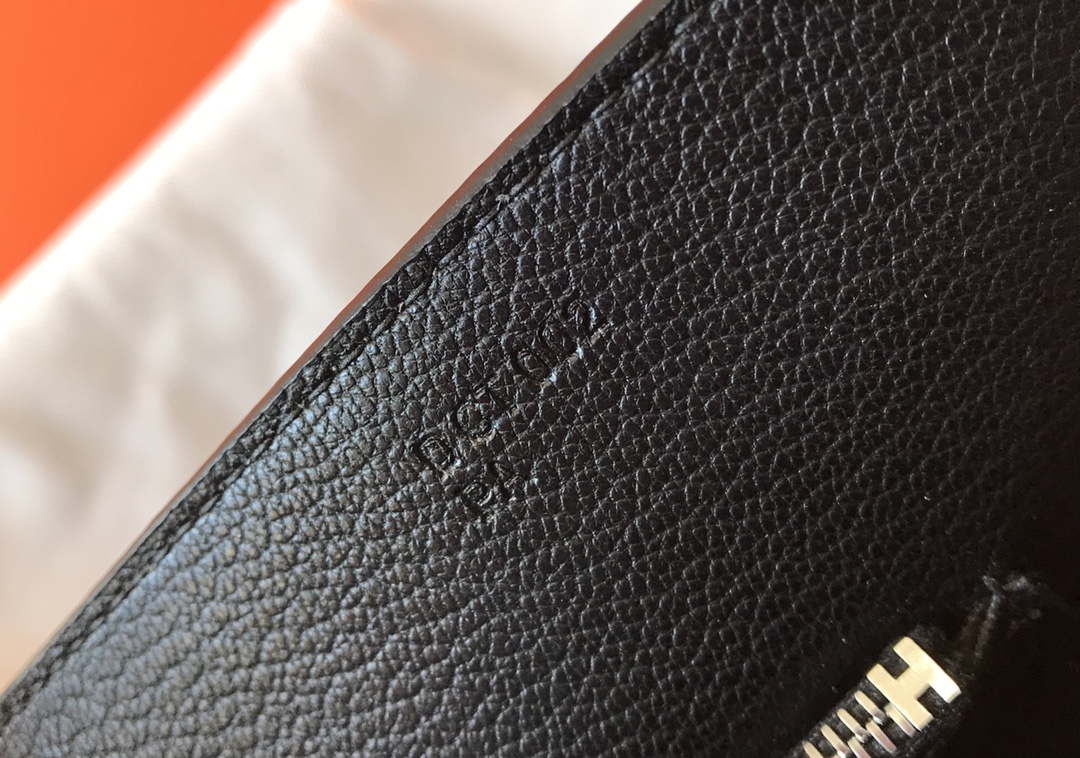 Hermes H074774CK37 Steve light messenger bag 34cm Black