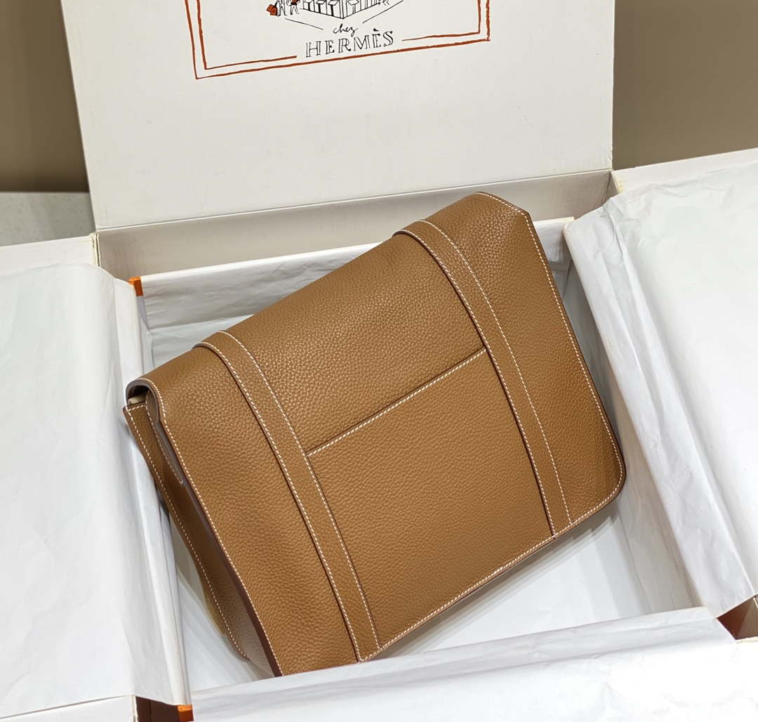 Hermes H074774CK37 Steve light messenger bag 34cm Brown