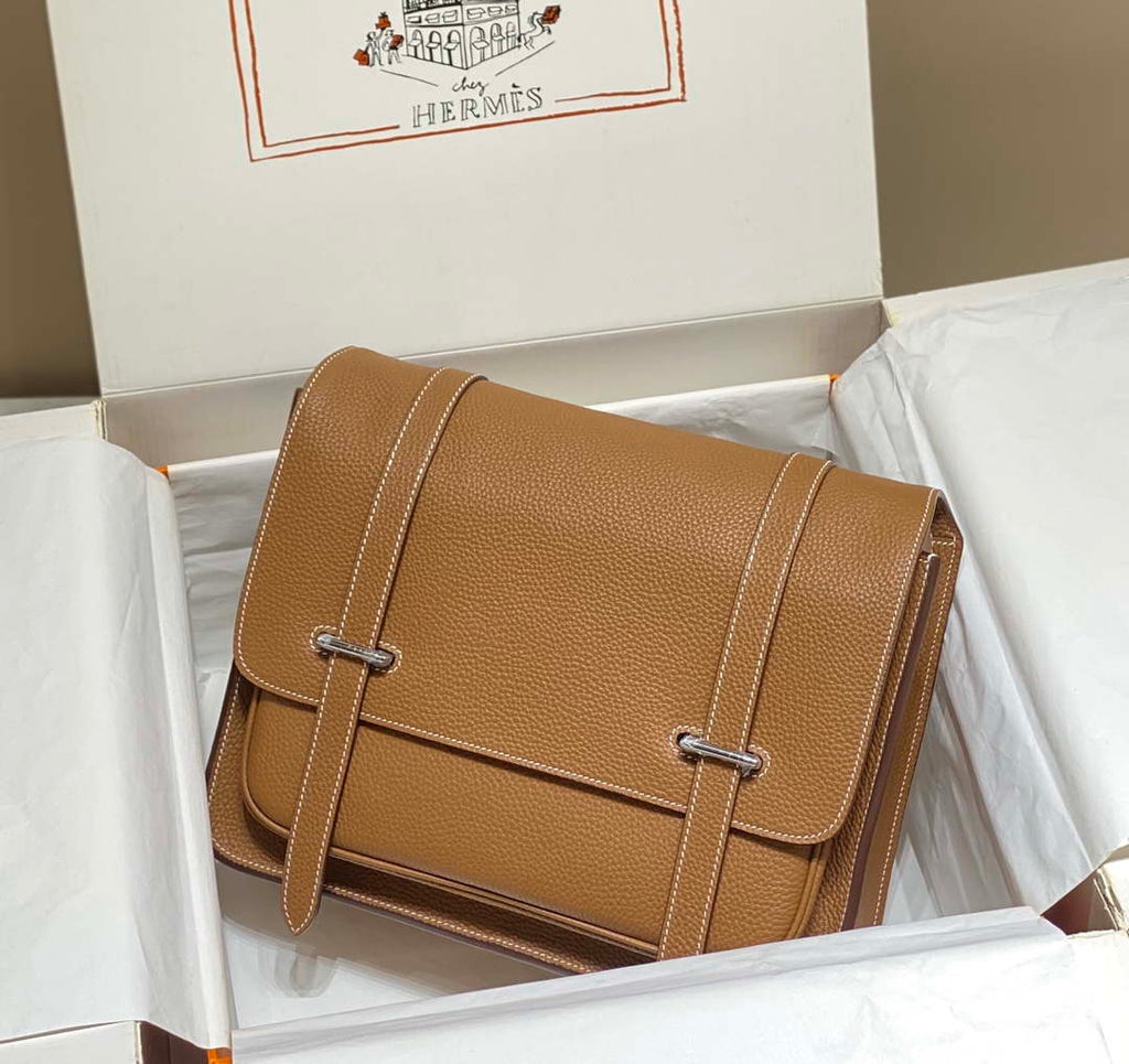 Hermes H074774CK37 Steve light messenger bag 34cm Brown