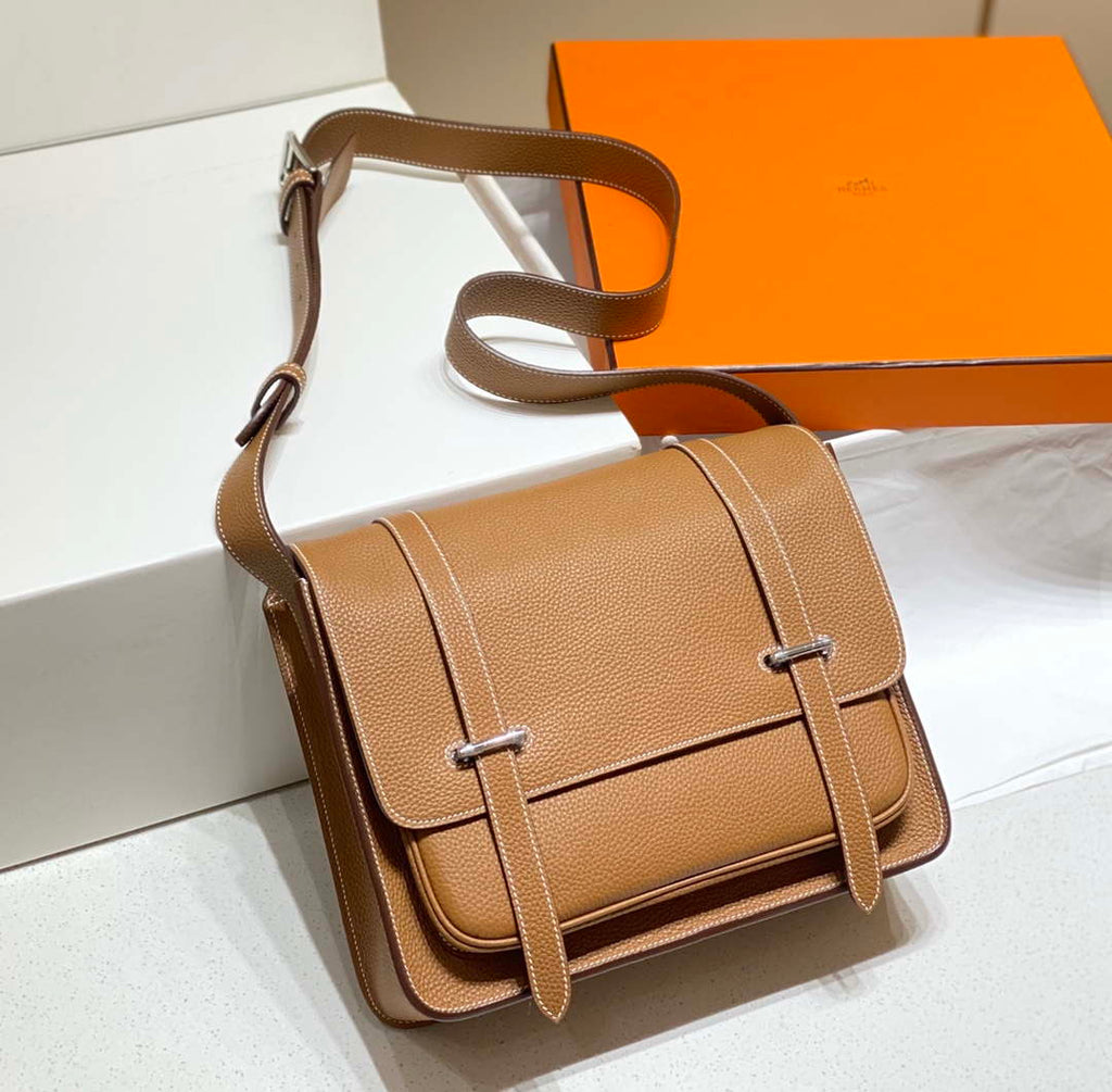 Hermes H074774CK37 Steve light messenger bag 34cm Brown