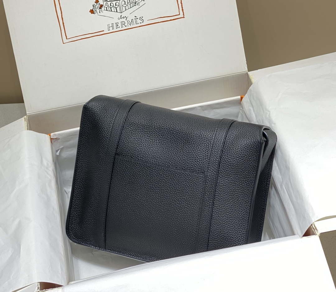 Hermes H074774CK37 Steve light messenger bag Black - Default Title - View 2