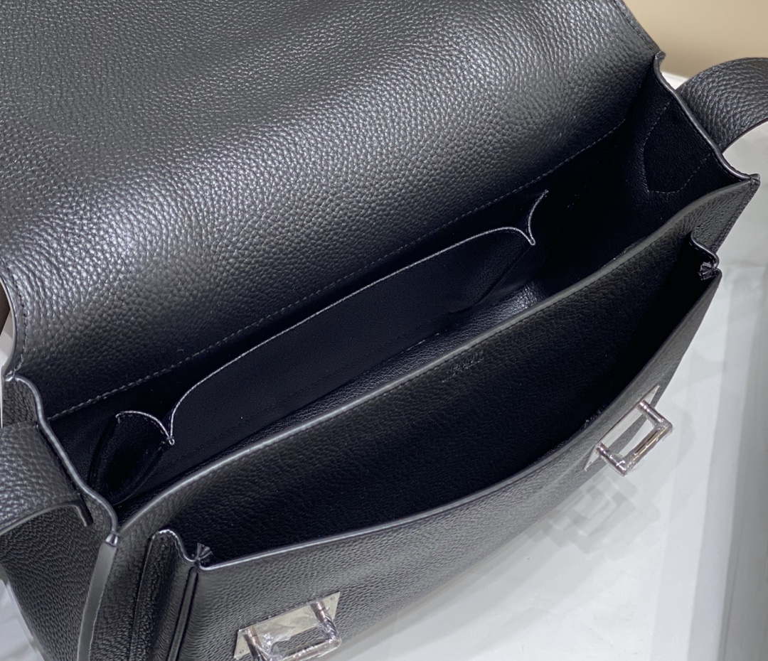 Hermes H074774CK37 Steve light messenger bag Black - Default Title - View 6