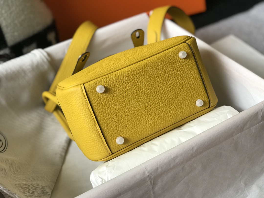 Hermes H079086 Lindy Mini Bag 19cm H231917 - Default Title - View 4