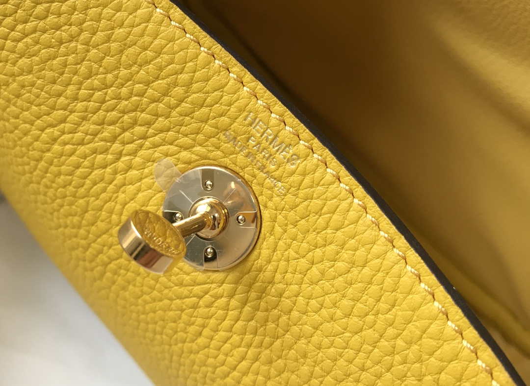Hermes H079086 Lindy Mini Bag 19cm H231917