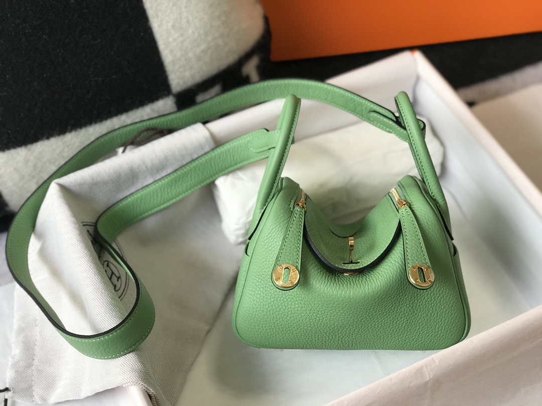Hermes H079086 Lindy Mini Bag 19cm H231925 - Default Title - View 1
