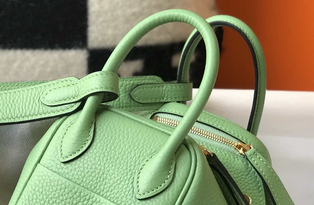 Hermes H079086 Lindy Mini Bag 19cm H231925 - Default Title - View 8