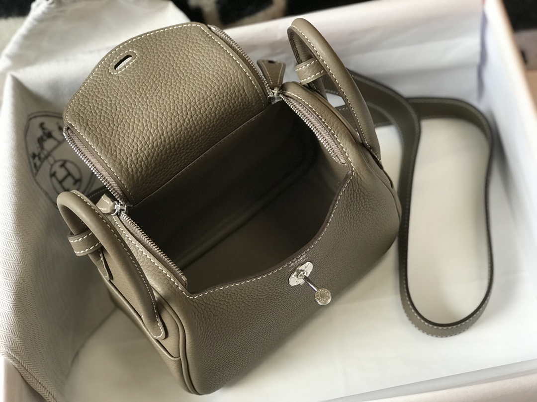 Hermes H079086 Lindy Mini Bag 19cm H231926 - Default Title - View 8