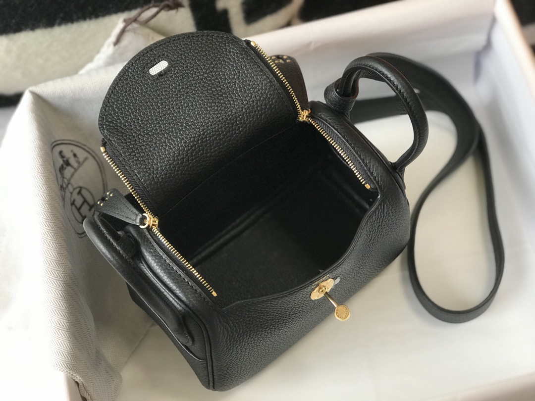 Hermes H079086 Lindy Mini Bag 19cm H231927 - Default Title - View 9