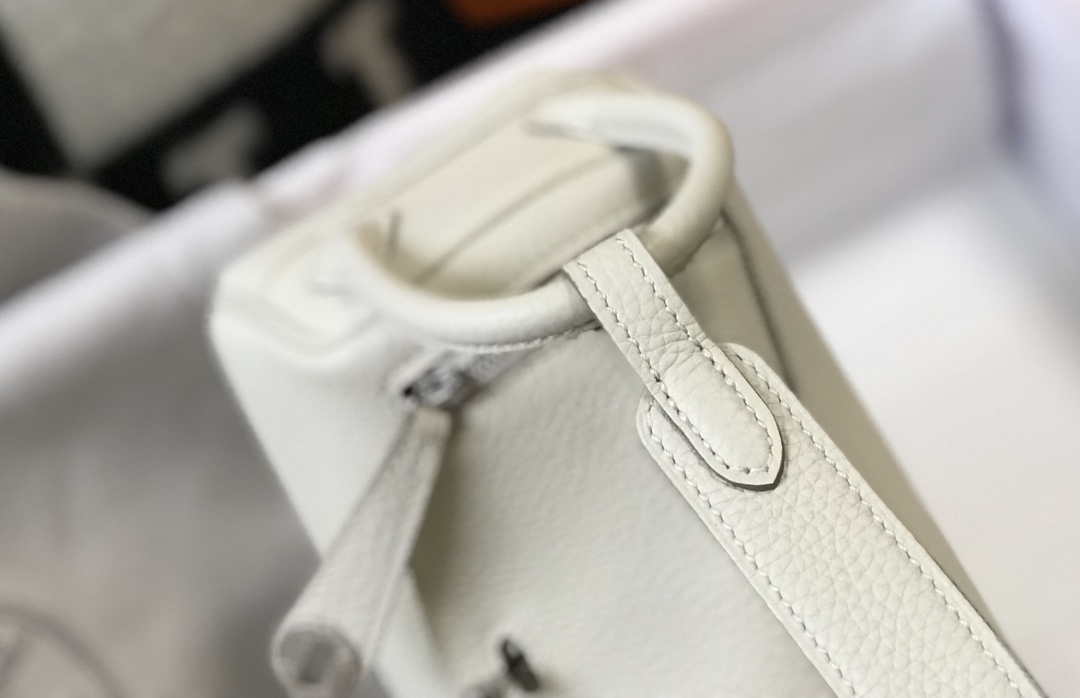Hermes H079086 Lindy Mini Bag 19cm H231928