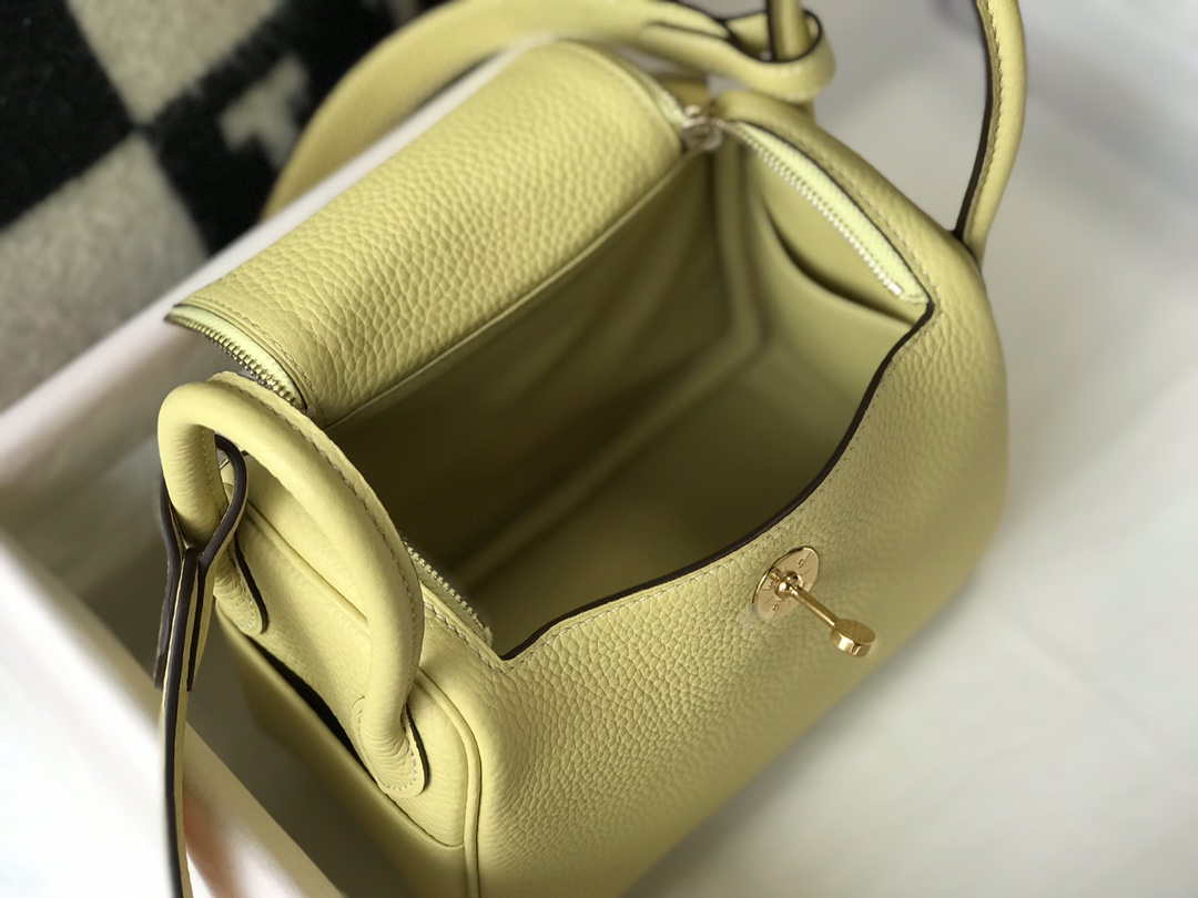 Hermes H079086 Lindy Mini Bag 19cm H231929 - Default Title - View 9
