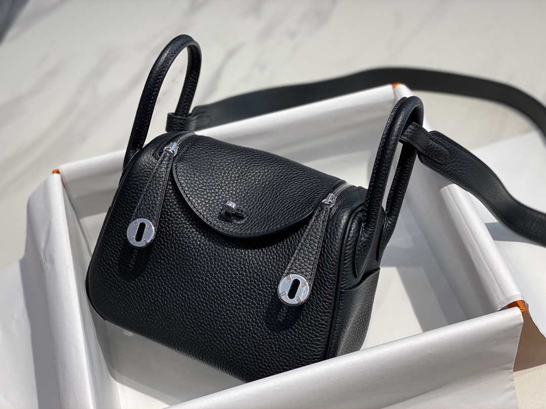 Hermes H079086 Lindy Mini Bag 19cm H231930 - Default Title - View 4