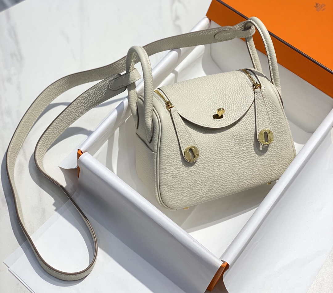 Hermes H079086 Lindy Mini Bag 19cm H231931 - Default Title - View 1