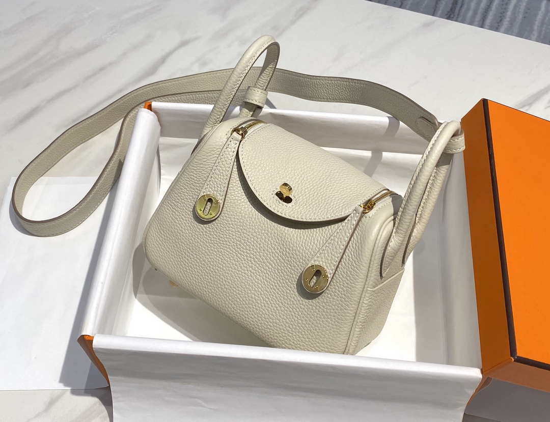 Hermes H079086 Lindy Mini Bag 19cm H231931 - Default Title - View 4
