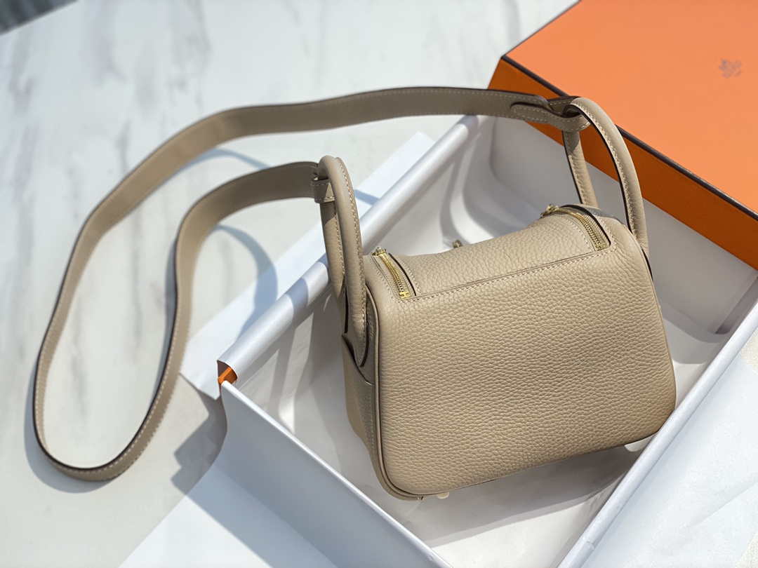 Hermes H079086 Lindy Mini Bag 19cm H231935 - Default Title - View 2