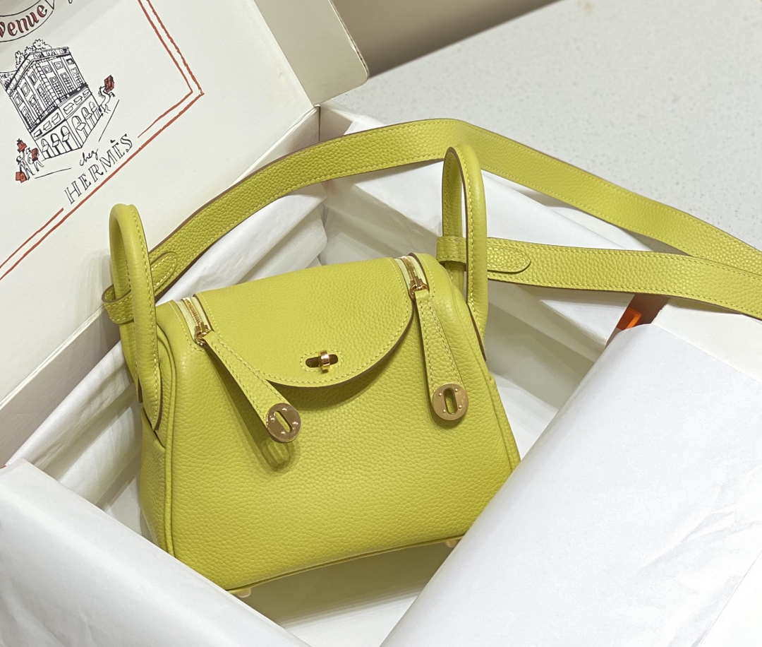Hermes H079086CK18 Lindy Mini Bag 19cm Semi-manual H231900 - Default Title - View 1