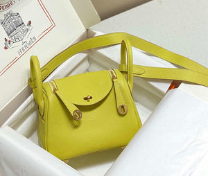 Hermes H079086CK18 Lindy Mini Bag 19cm Semi-manual H231900 - Default Title - View 1
