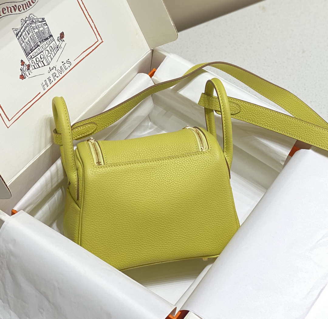 Hermes H079086CK18 Lindy Mini Bag 19cm Semi-manual H231900 - Default Title - View 2