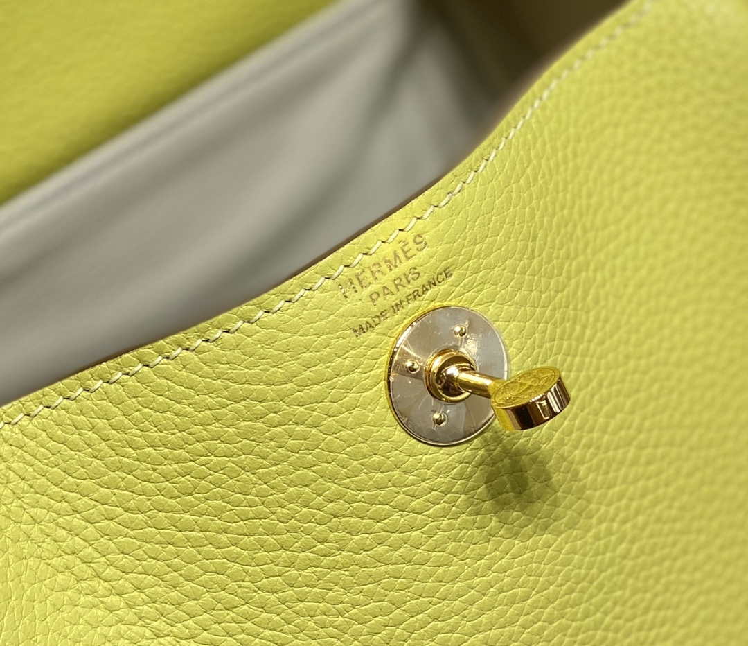 Hermes H079086CK18 Lindy Mini Bag 19cm Semi-manual H231900 - Default Title - View 5