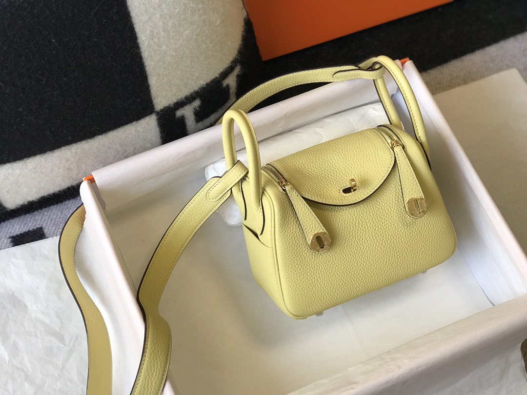 Hermes H079086CK18 Lindy Mini Bag 19cm Semi-manual H231902 - Default Title - View 1