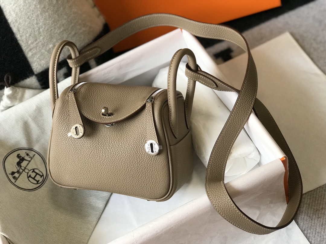 Hermes H079086CK18 Lindy Mini Bag 19cm Semi-manual H231910 - Default Title - View 1