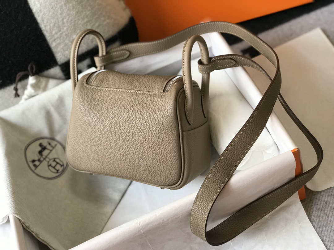 Hermes H079086CK18 Lindy Mini Bag 19cm Semi-manual H231910 - Default Title - View 3