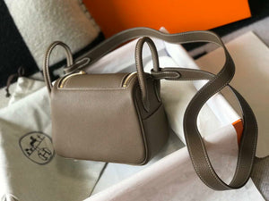 Hermes H079086CK18 Lindy Mini Bag 19cm Semi-manual H231911 - Default Title - View 3