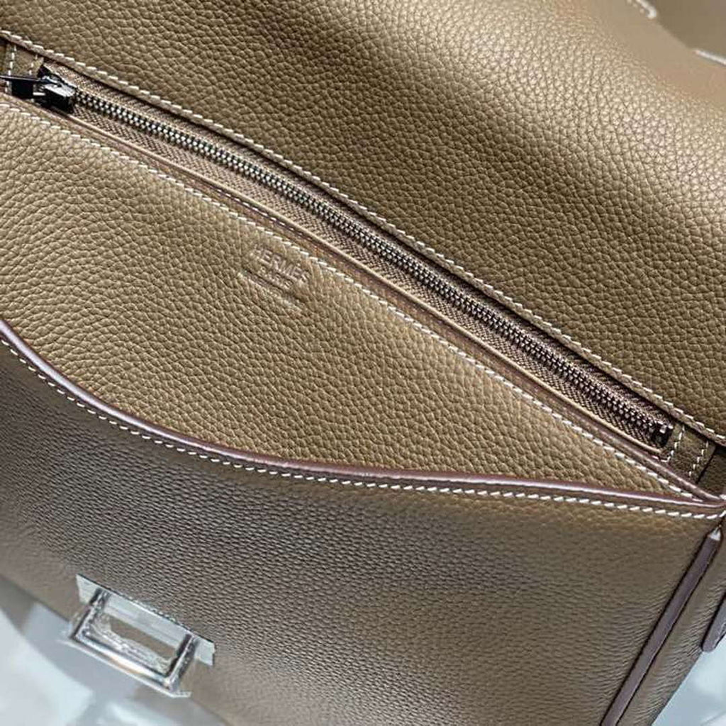 Hermes H082119CK89 Men Steve light junior messenger bag Elephant Gray