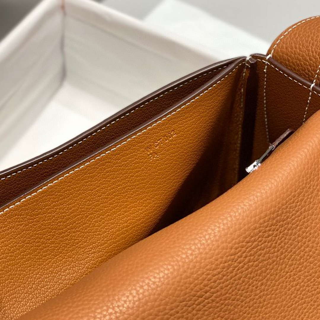 Hermes H082119CK89 Men Steve light junior messenger bag Golden Brown
