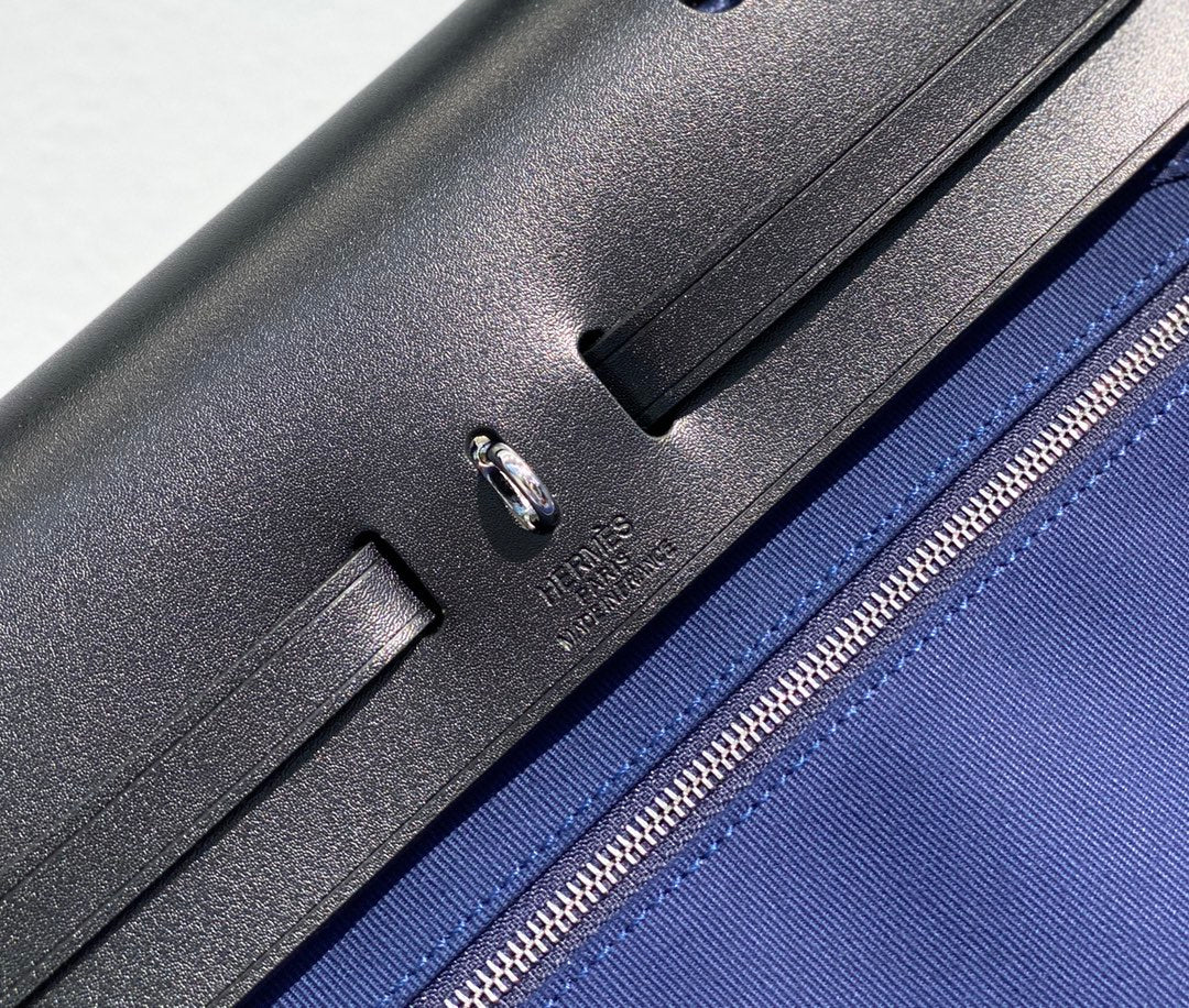 Hermes H082835CKAC Herbag Zip 31 Bag in Black Hunter Leather and Canvas H60029 - Default Title - View 7
