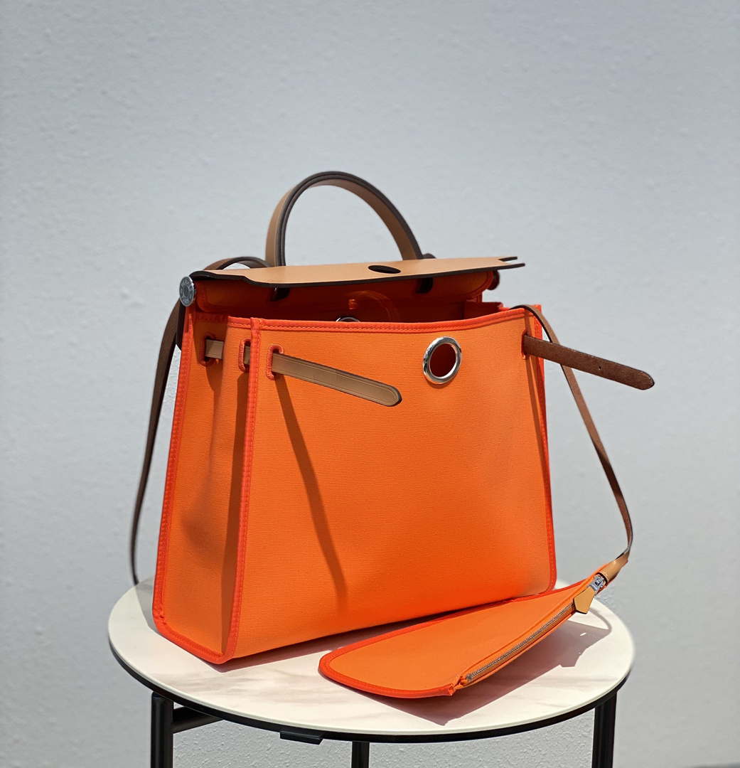Hermes H082835CKAC Herbag Zip 31 Bag in Black Hunter Leather and Canvas H60039 - Default Title - View 4