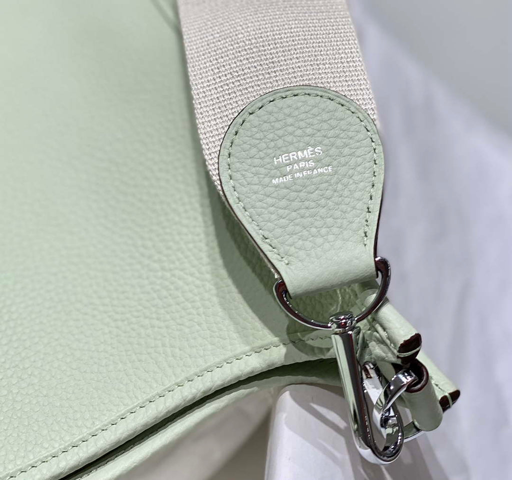 Hermes H083435 Evelyne III 29 Shoulder Bag Silver Hardware Light Green