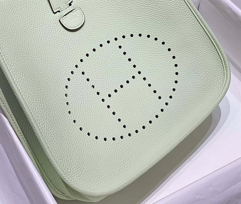 Hermes H083435 Evelyne III 29 Shoulder Bag Silver Hardware Light Green