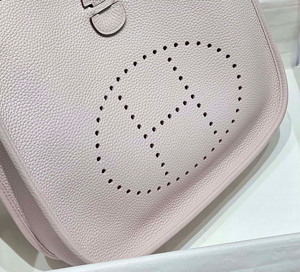 Hermes H083435 Evelyne III 29 Shoulder Bag Silver Hardware Light Purple