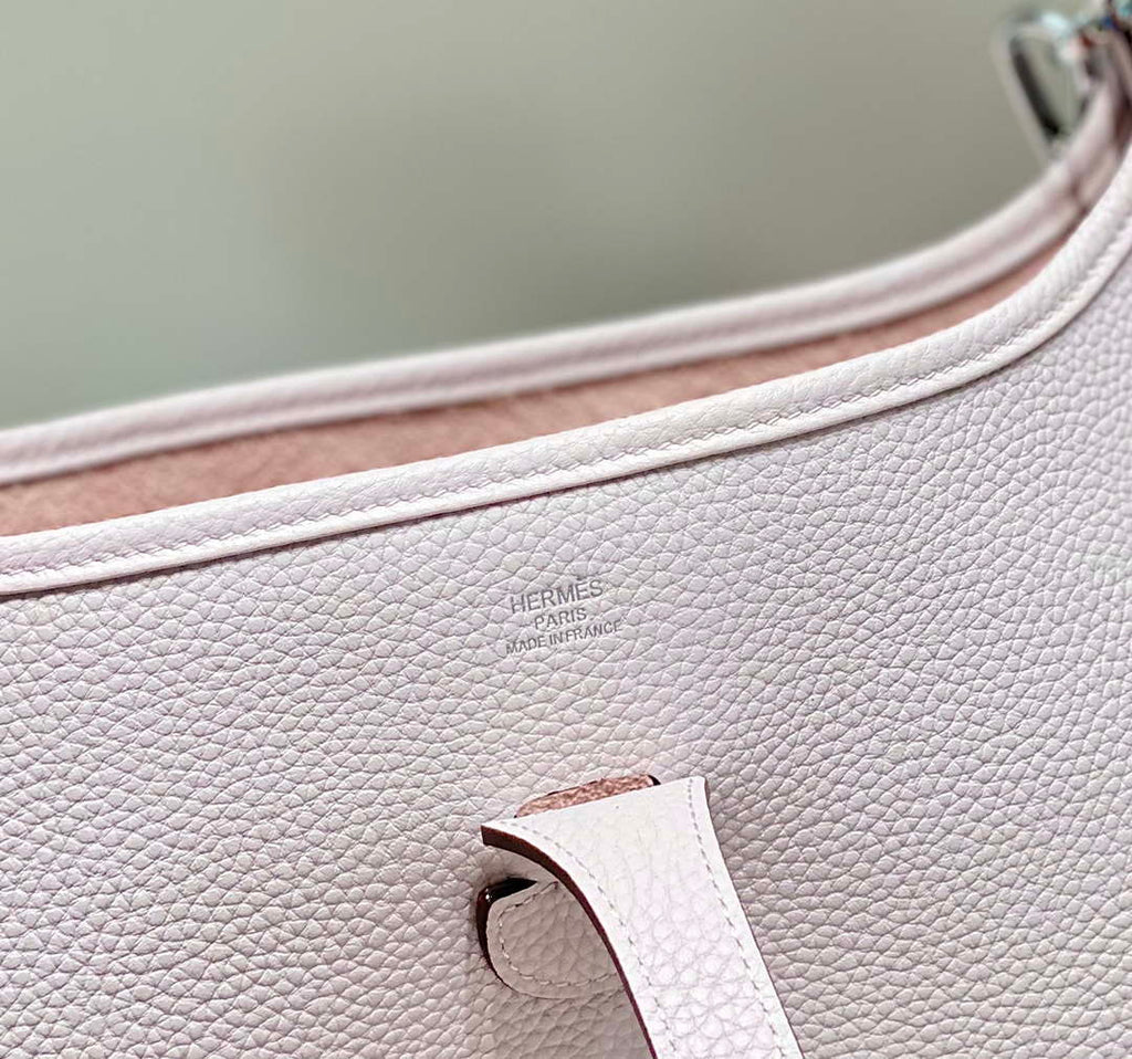 Hermes H083435 Evelyne III 29 Shoulder Bag Silver Hardware Light Purple