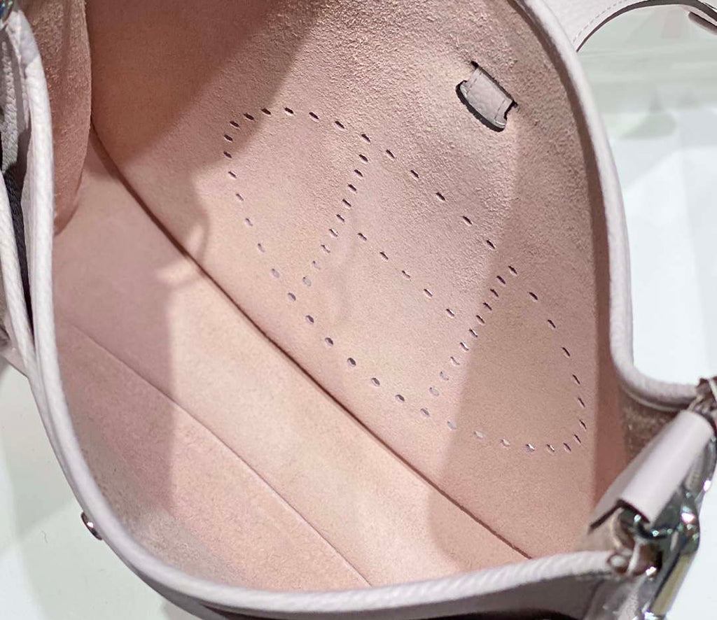 Hermes H083435 Evelyne III 29 Shoulder Bag Silver Hardware Light Purple