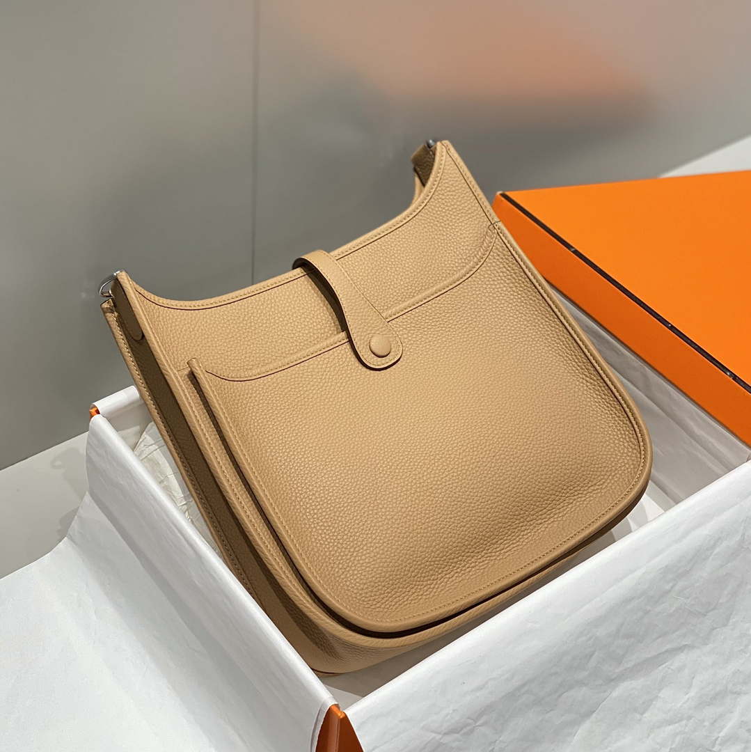 Hermes H083435 Evelyne III 29 Shoulder Bag Silver Hardware Milk tea - Default Title - View 2
