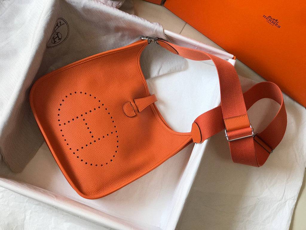 Hermes H083435 Evelyne III 29 Shoulder Bag Silver Hardware Orange