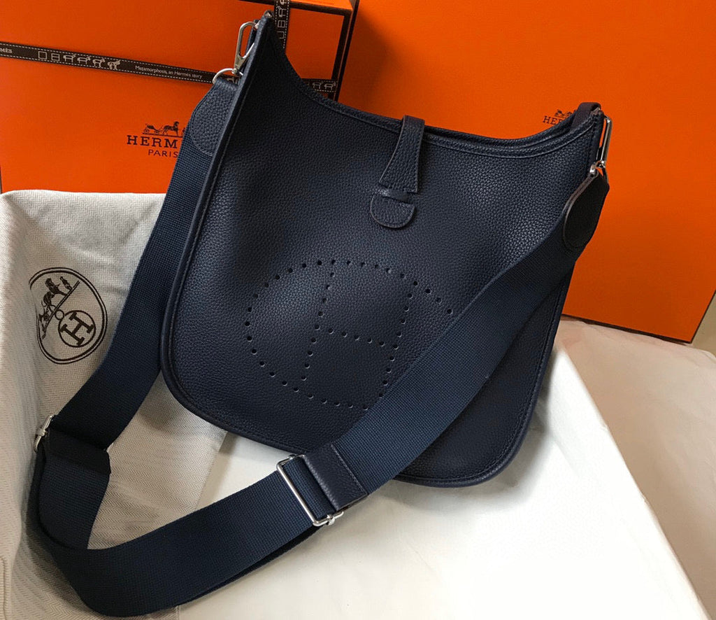 Hermes H083435 Evelyne III 29 Shoulder Bag Silver Hardware Navy Blue