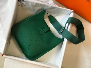 Hermes H083435 Evelyne III 29 Shoulder Bag Silver Hardware Green - Default Title - View 4