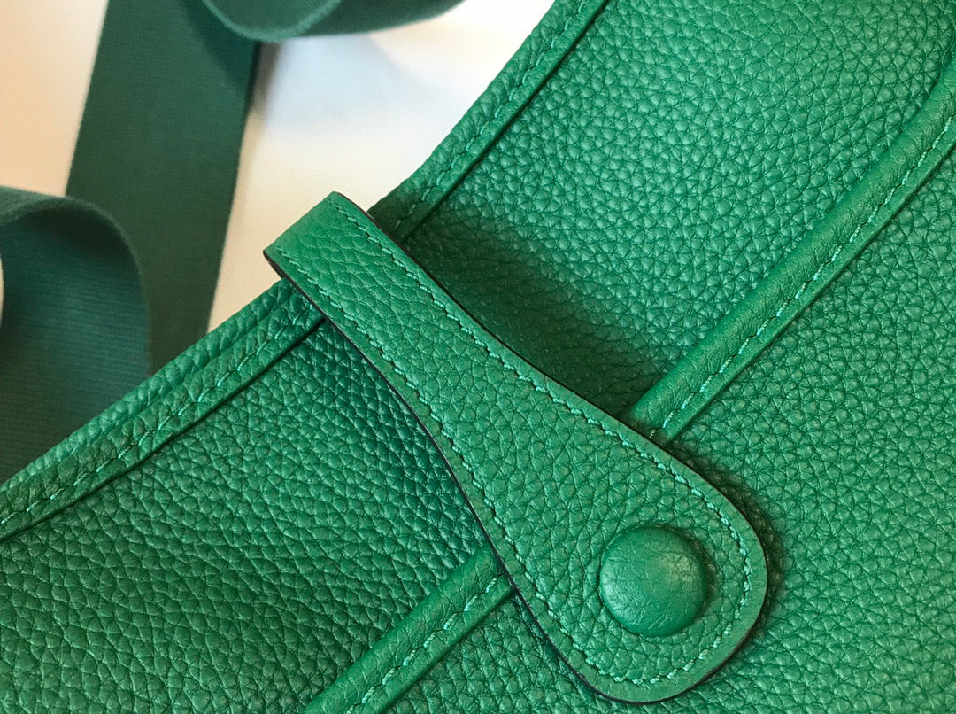 Hermes H083435 Evelyne III 29 Shoulder Bag Silver Hardware Green
