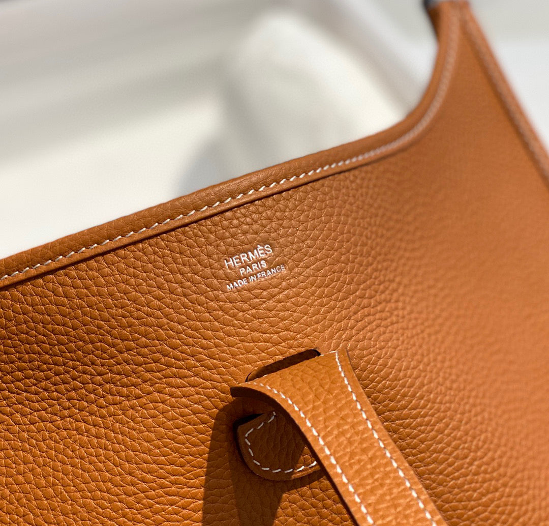 Hermes H083435 Evelyne III 29 Shoulder Bag Silver Hardware Tan - Default Title - View 7