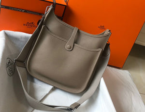 Hermes H083435 Evelyne III 29 Shoulder Bag Silver Hardware Gray - Default Title - View 3