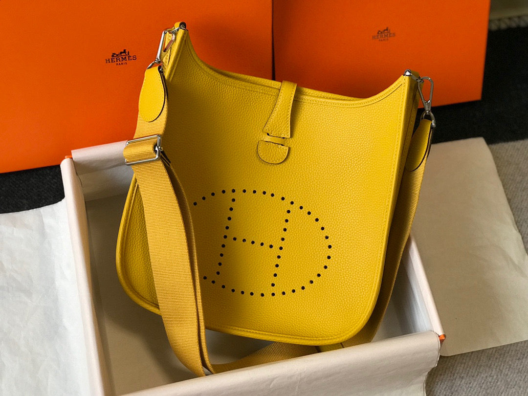 Hermes H083435 Evelyne III 29 Shoulder Bag Silver Hardware Yellow