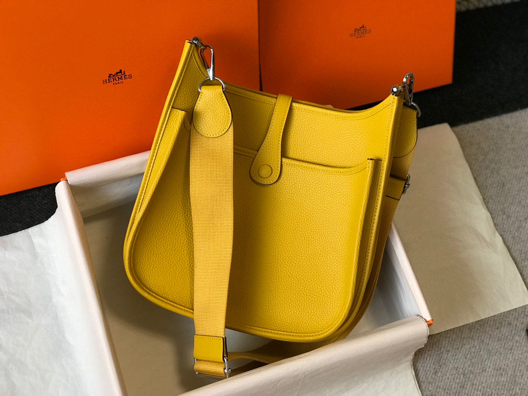 Hermes H083435 Evelyne III 29 Shoulder Bag Silver Hardware Yellow - Default Title - View 2