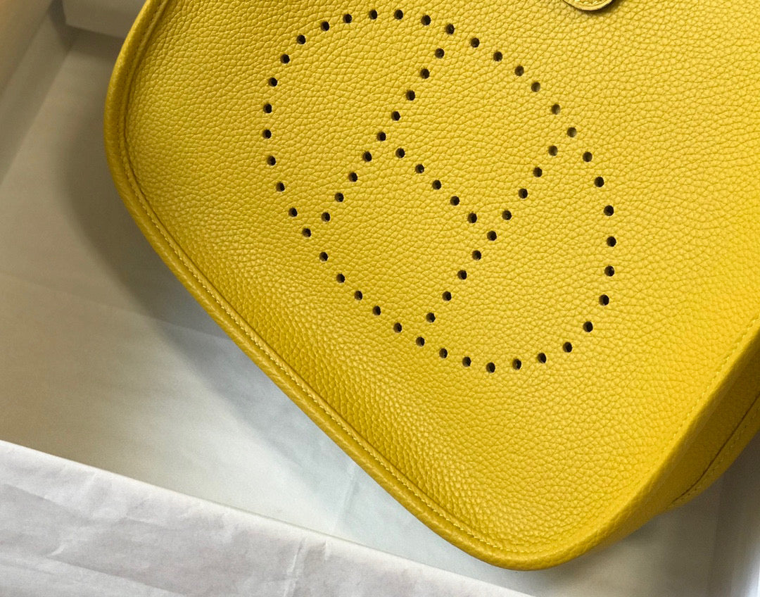 Hermes H083435 Evelyne III 29 Shoulder Bag Silver Hardware Yellow