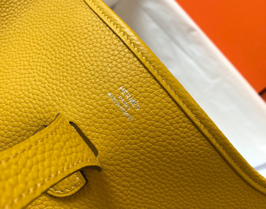 Hermes H083435 Evelyne III 29 Shoulder Bag Silver Hardware Yellow
